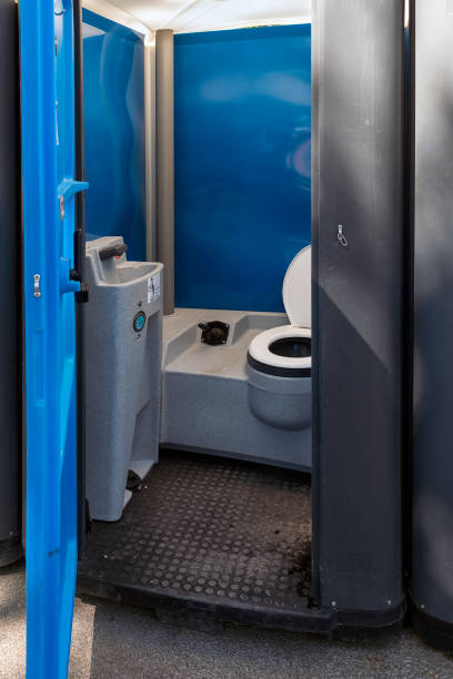 Best Portable toilet rental cost  in Rock Island, IL
